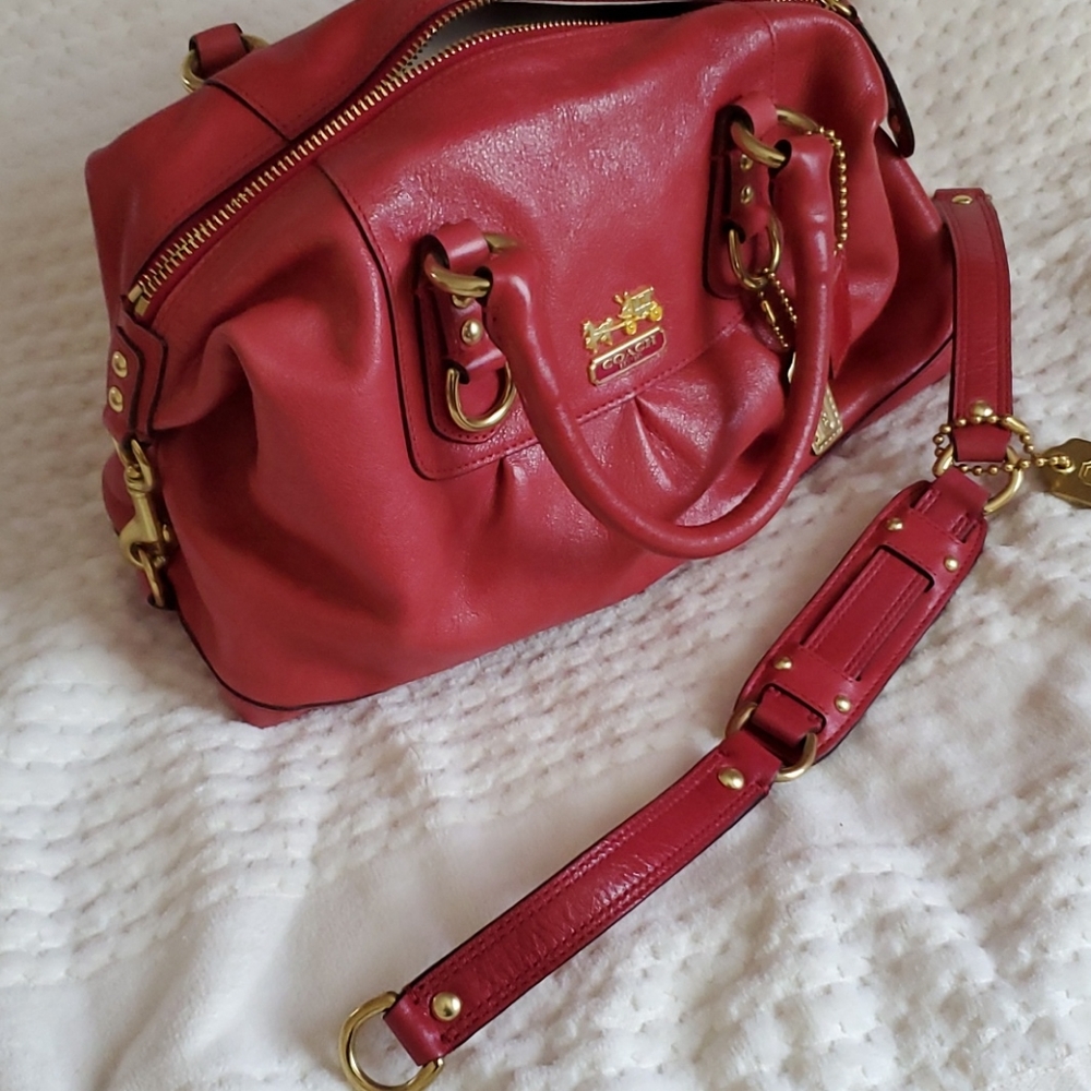Coach Raspberry Hand Bag - New - Picture 4 of 9